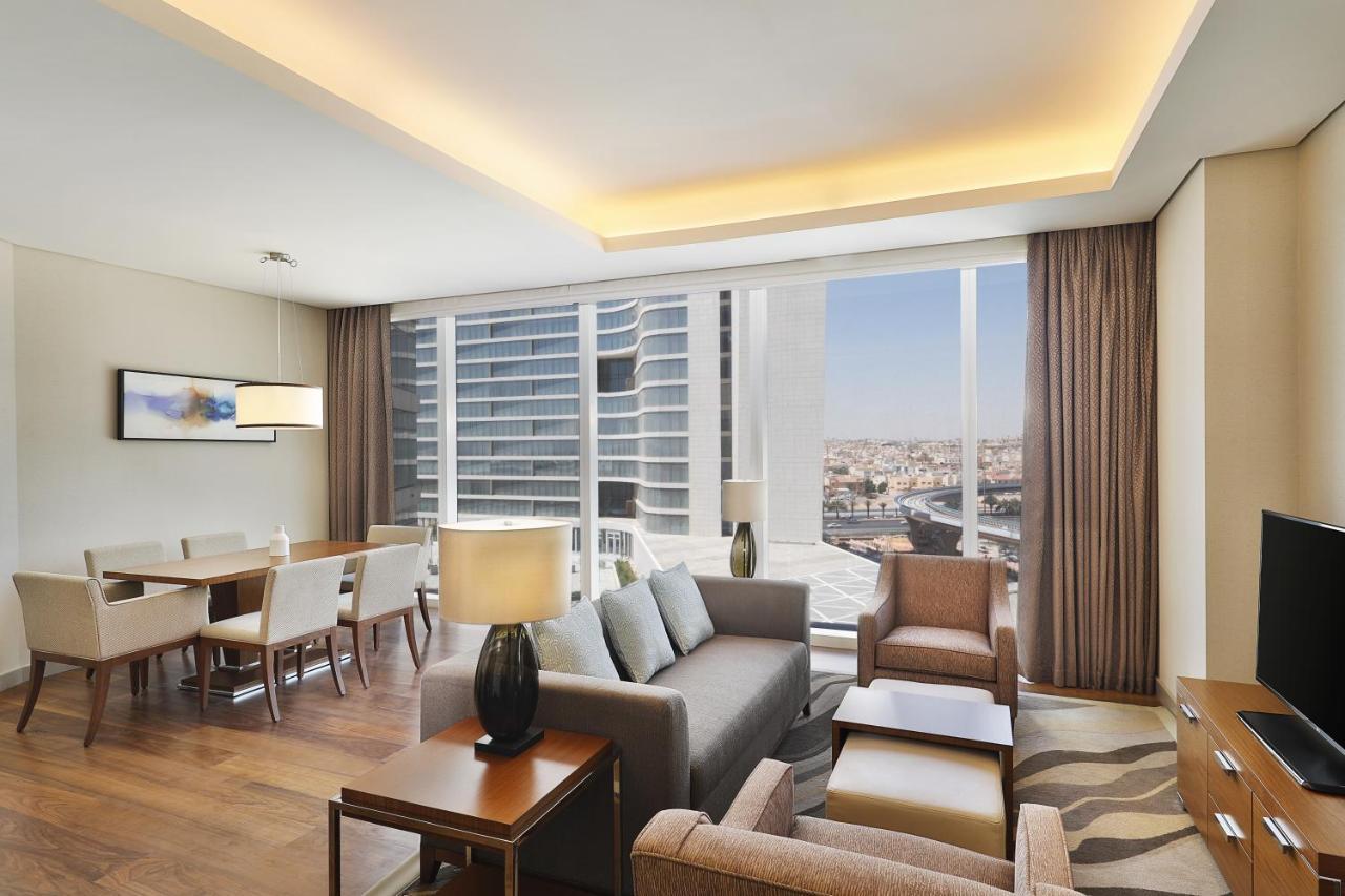 Hilton Riyadh Hotel & Residences ภายนอก รูปภาพ